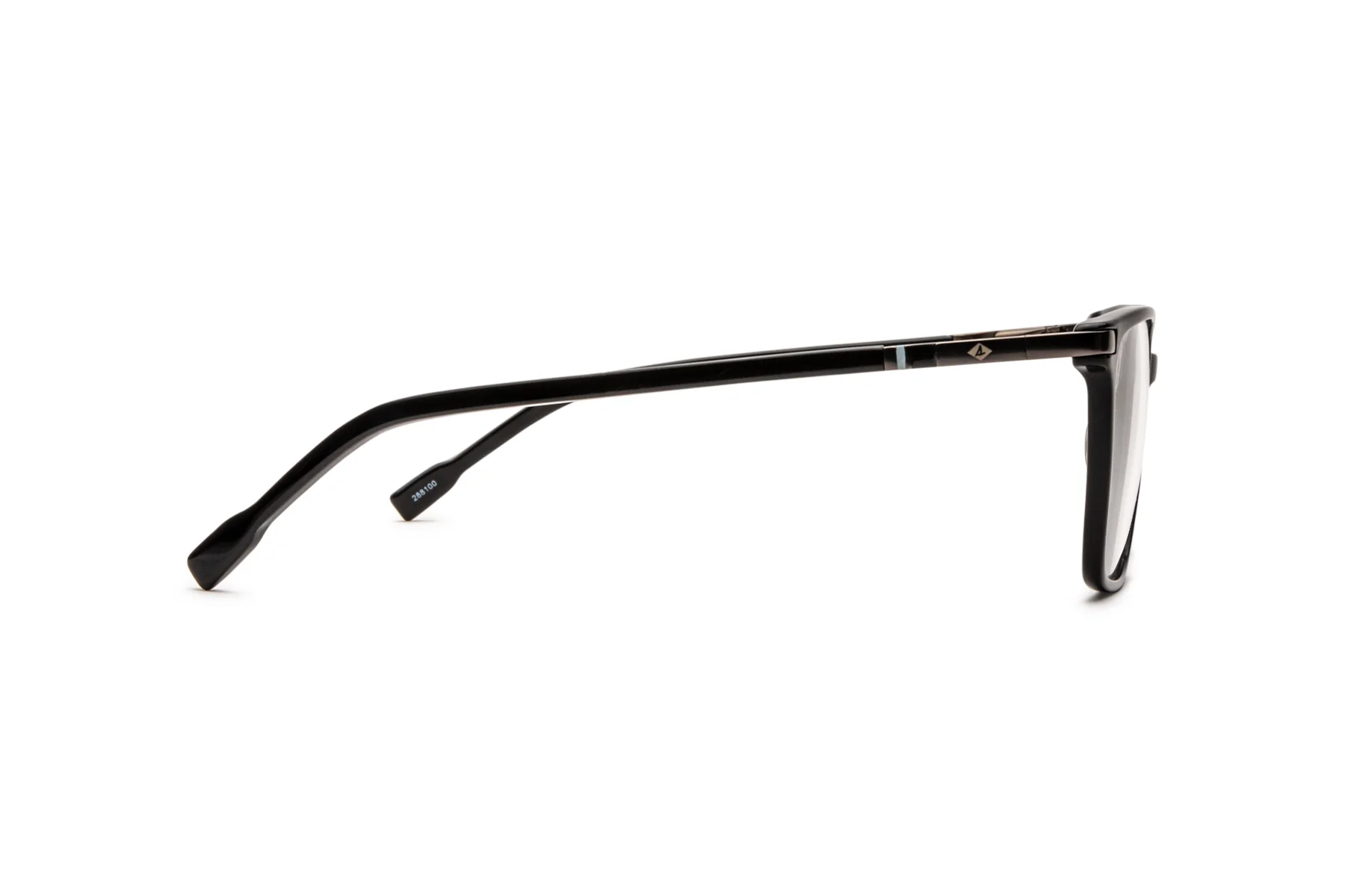 VAUGHN - Image 5